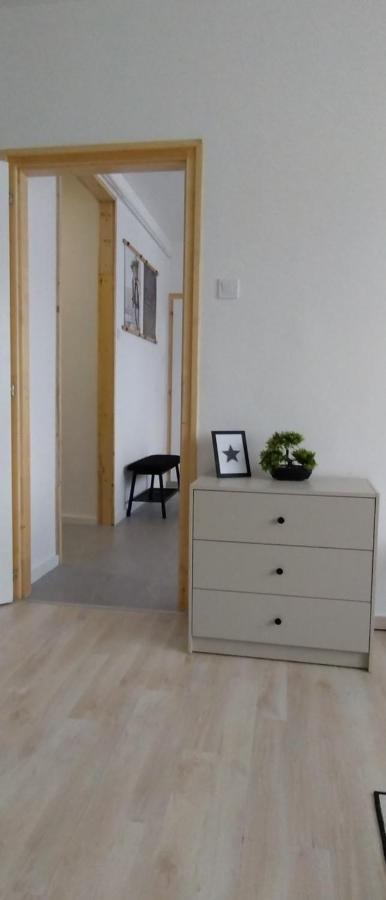 Blue Moon Apartman เอ็กเกอร์ ภายนอก รูปภาพ